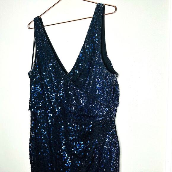 BADGLEY MISCHKA Women's Black Blue Sequins V-Neck Mesh Ombré Astor Gown Size 16 - Picture 5 of 16